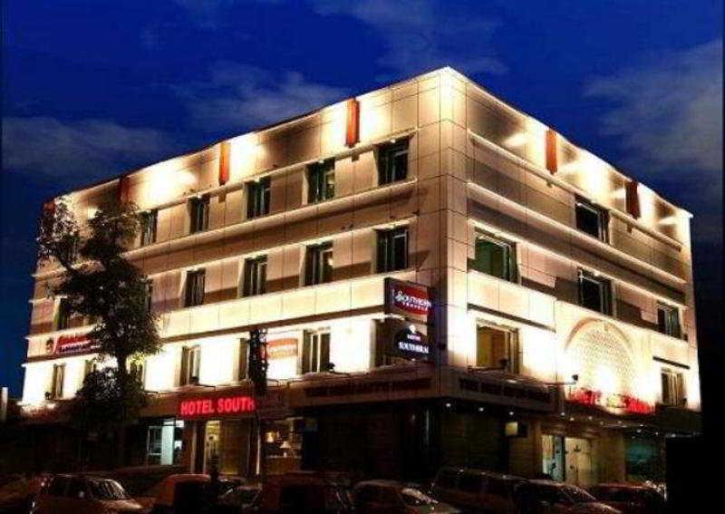 Hotel Southern Делі Екстер'єр фото