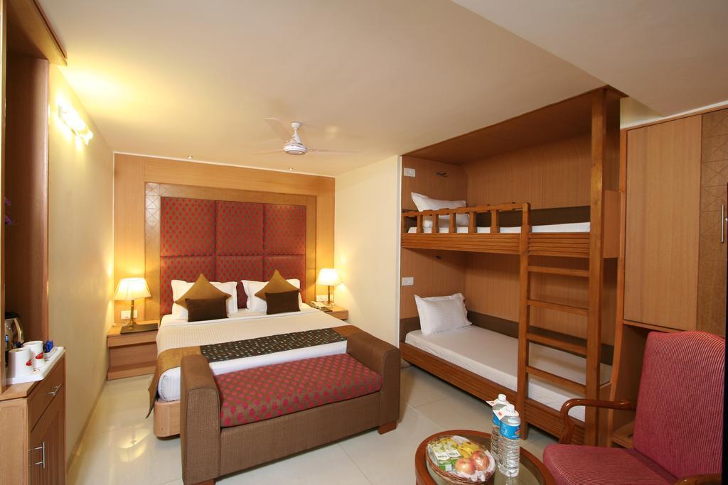 Hotel Southern Делі Номер фото