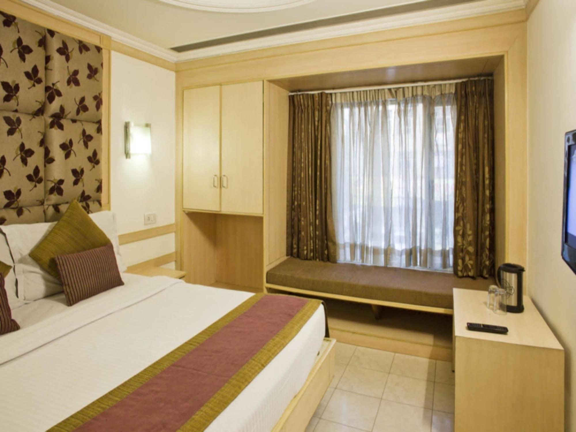 Hotel Southern Делі Екстер'єр фото