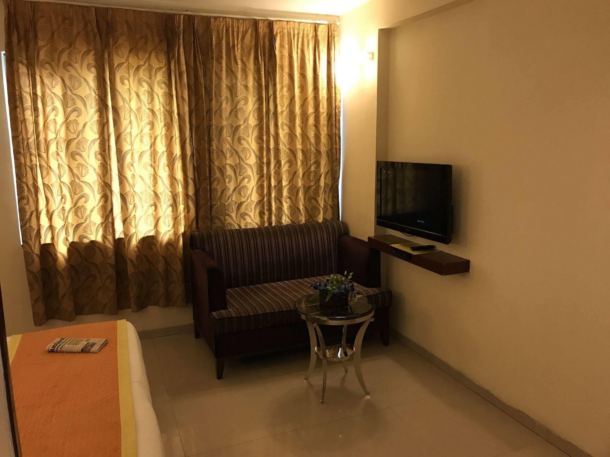 Hotel Southern Делі Екстер'єр фото
