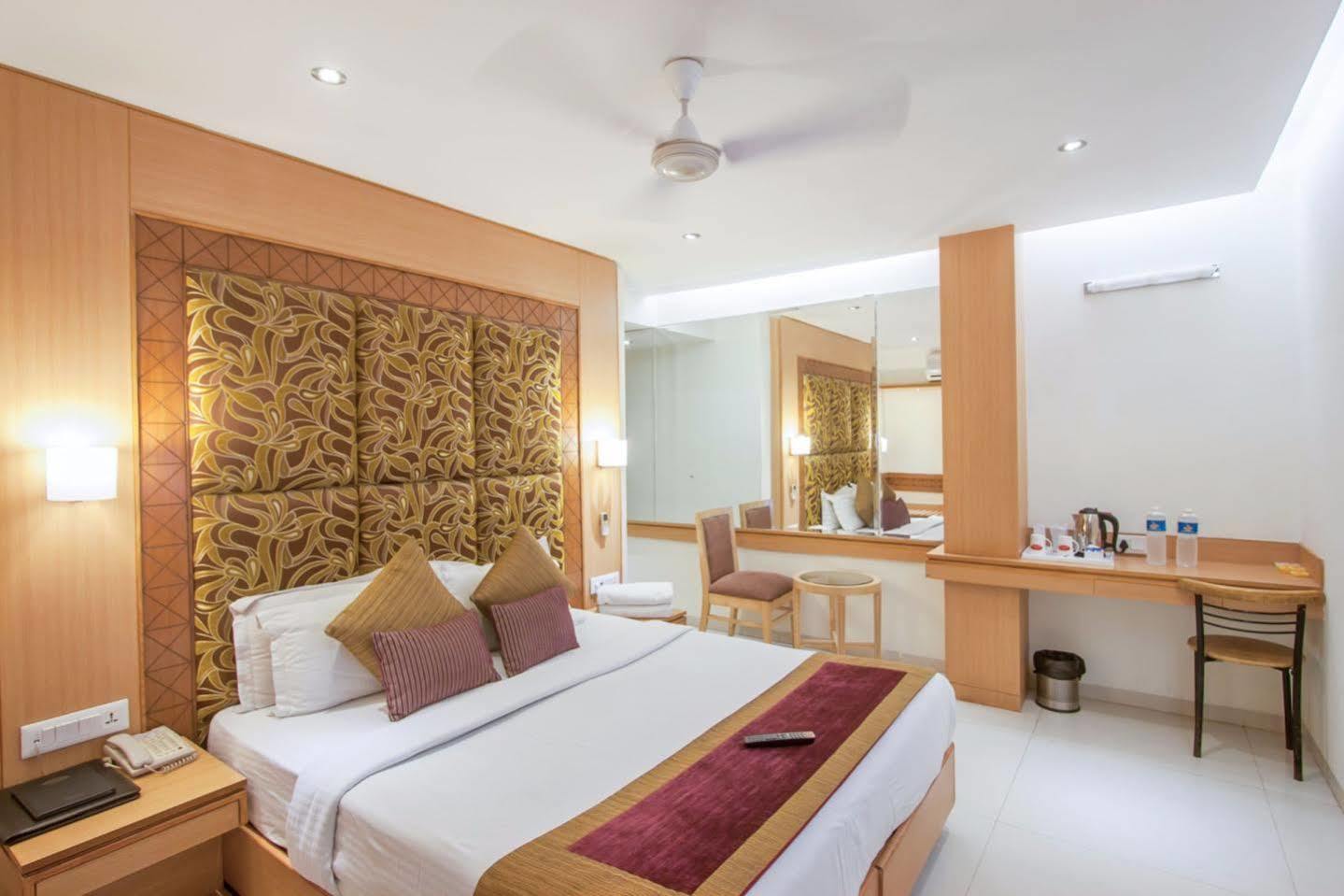 Hotel Southern Делі Екстер'єр фото