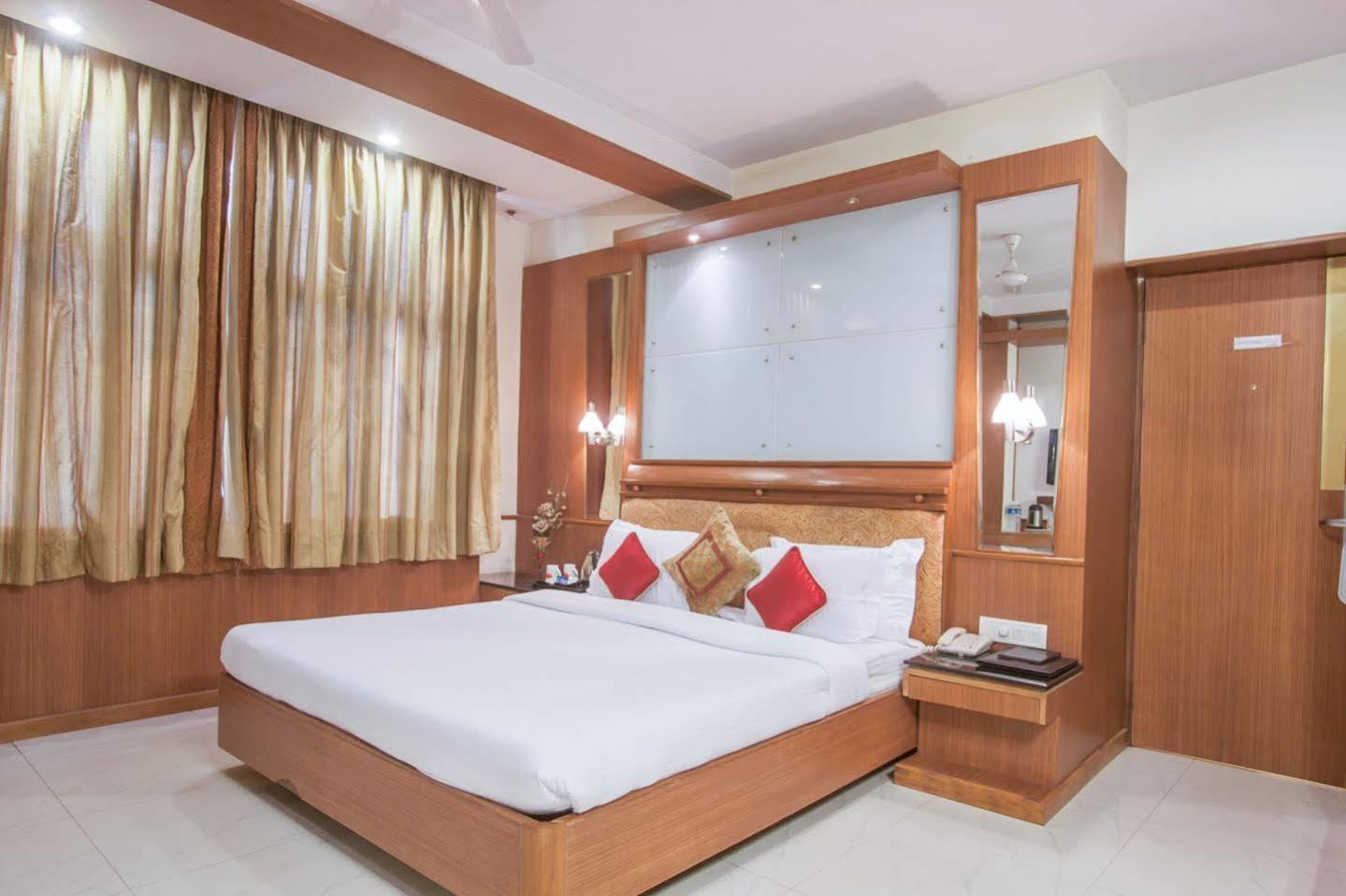 Hotel Southern Делі Екстер'єр фото