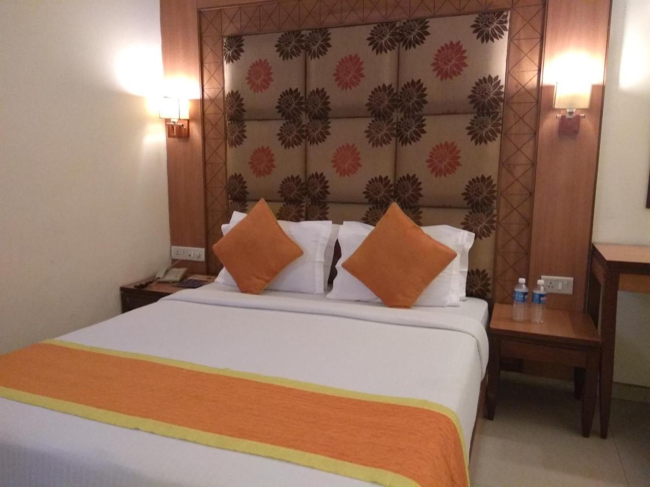 Hotel Southern Делі Екстер'єр фото