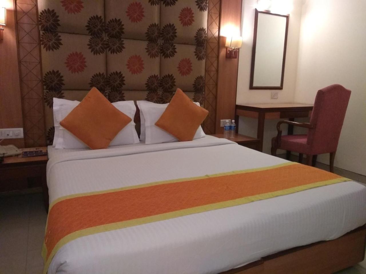 Hotel Southern Делі Екстер'єр фото